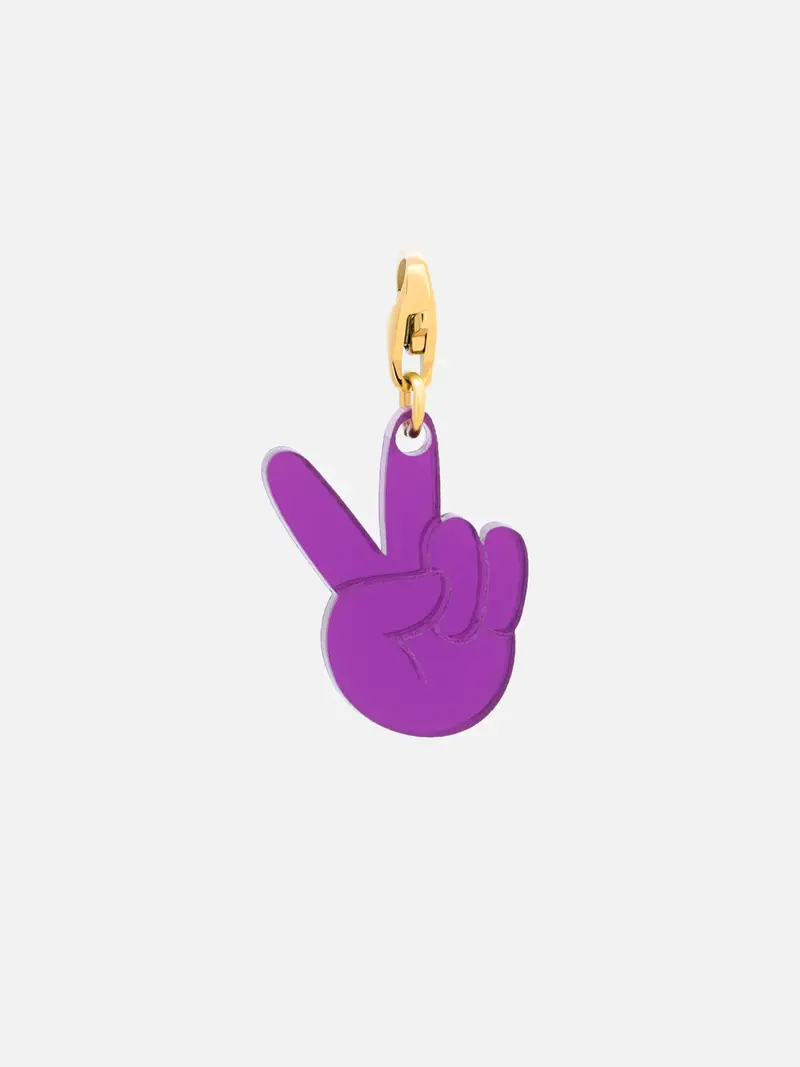 Manito de la Victoria Charm